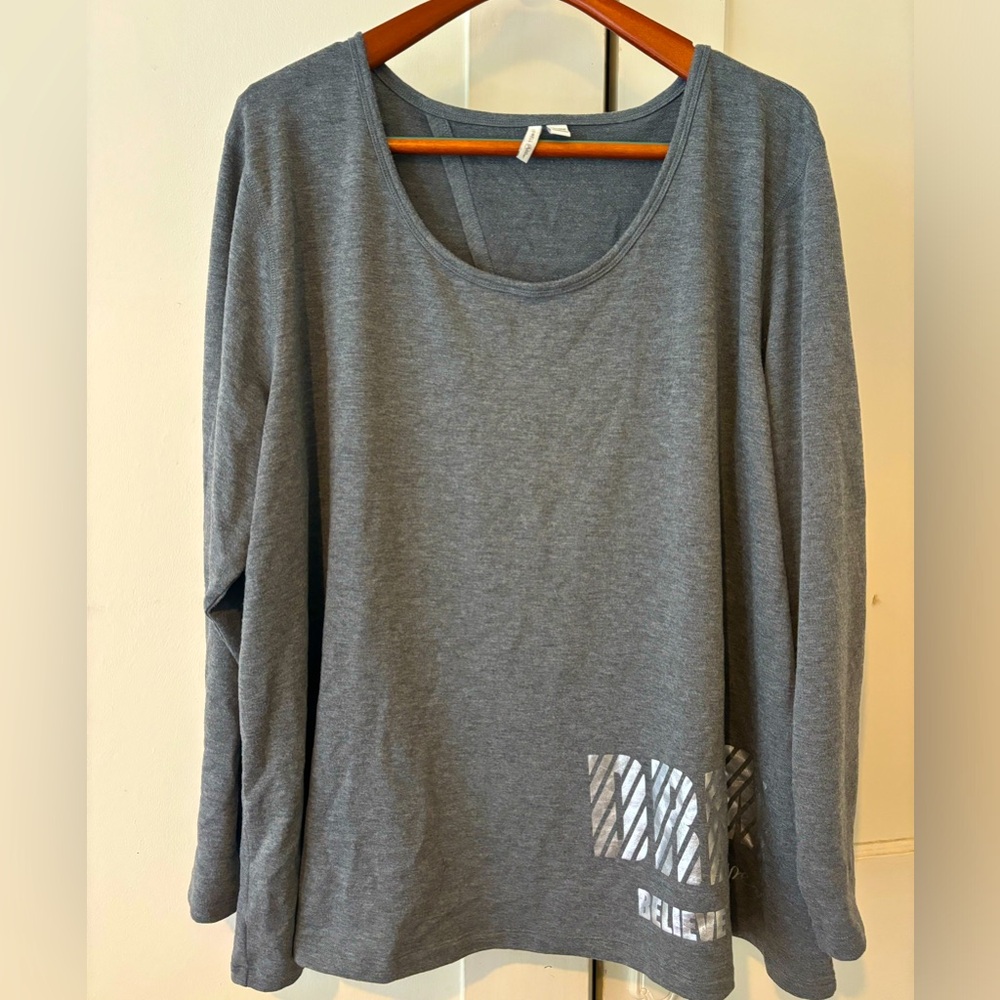 Women’s Dream. Believe. Do. Repeat Open-Back Sweatshirt